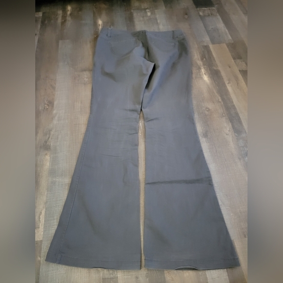 GARAGE Low Rise Flare pant size 11 - Picture 9 of 10